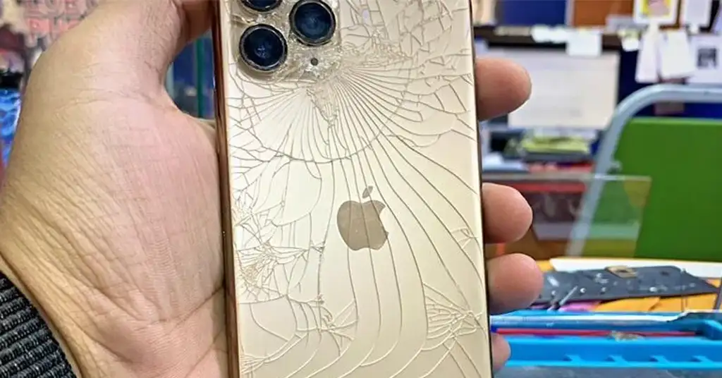 Perbezaan Repair Back Glass dan Tukar Housing Penuh iPhone 11