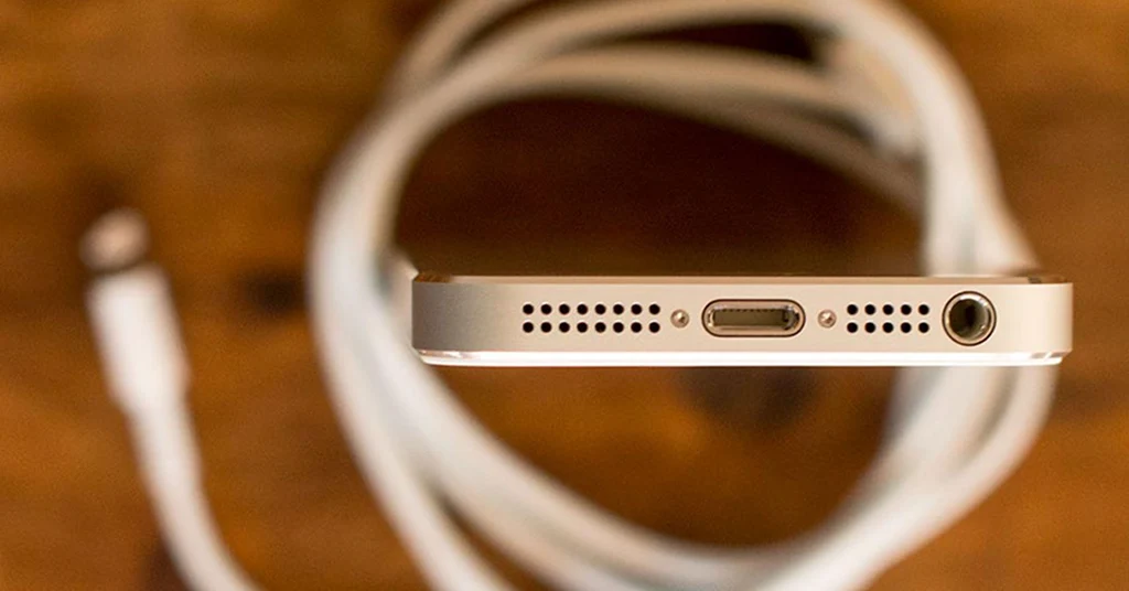 Jenis Servis Charging Port iPhone 12 Menentukan Jumlah Kos